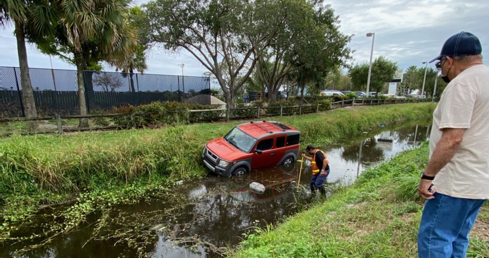 Anytime Recovery Towing Services For Stuck Cars, Trucks and SUVs